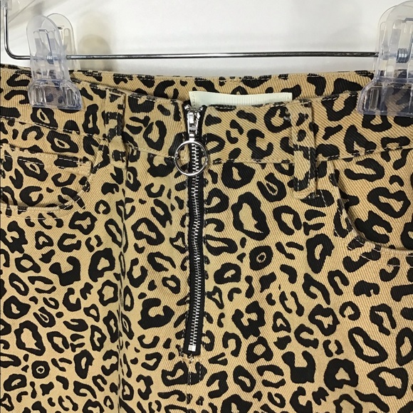 Caren Forbes | Cheetah Print Denim Skirt~S - Picture 3 of 6